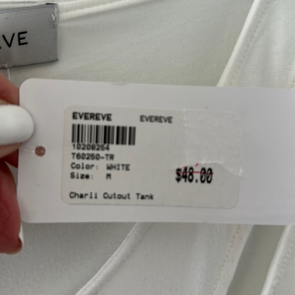 EVEREVE ladies, NEW short sleeve, top with cut out, medium, super soft, white. - Picture 4 of 7